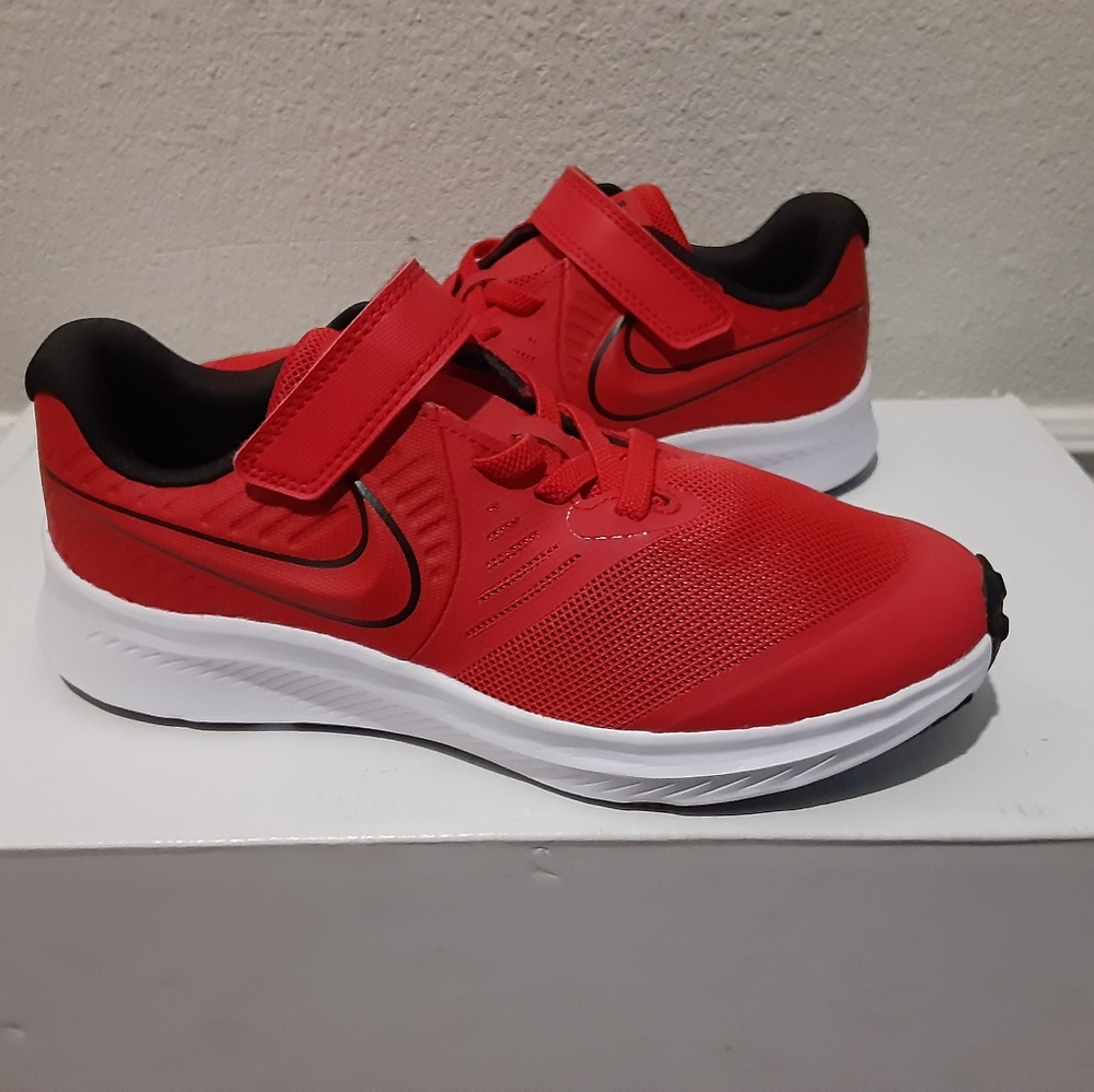 Nike - Picture 1 of 4